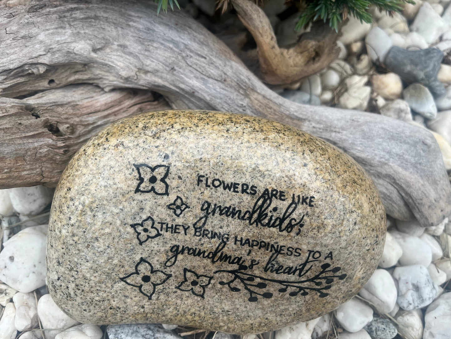 Medium Decorative Garden Stone - Grandma’s Heart