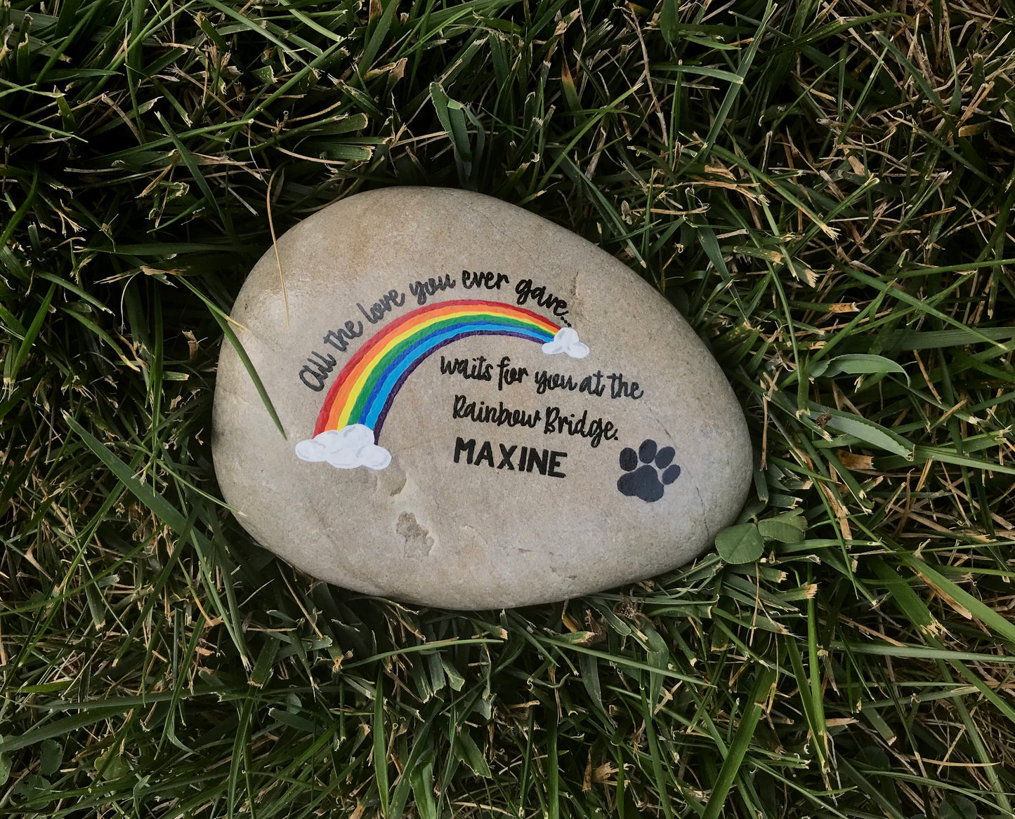Personalized Medium Pet Memorial Stone - Rainbow Bridge