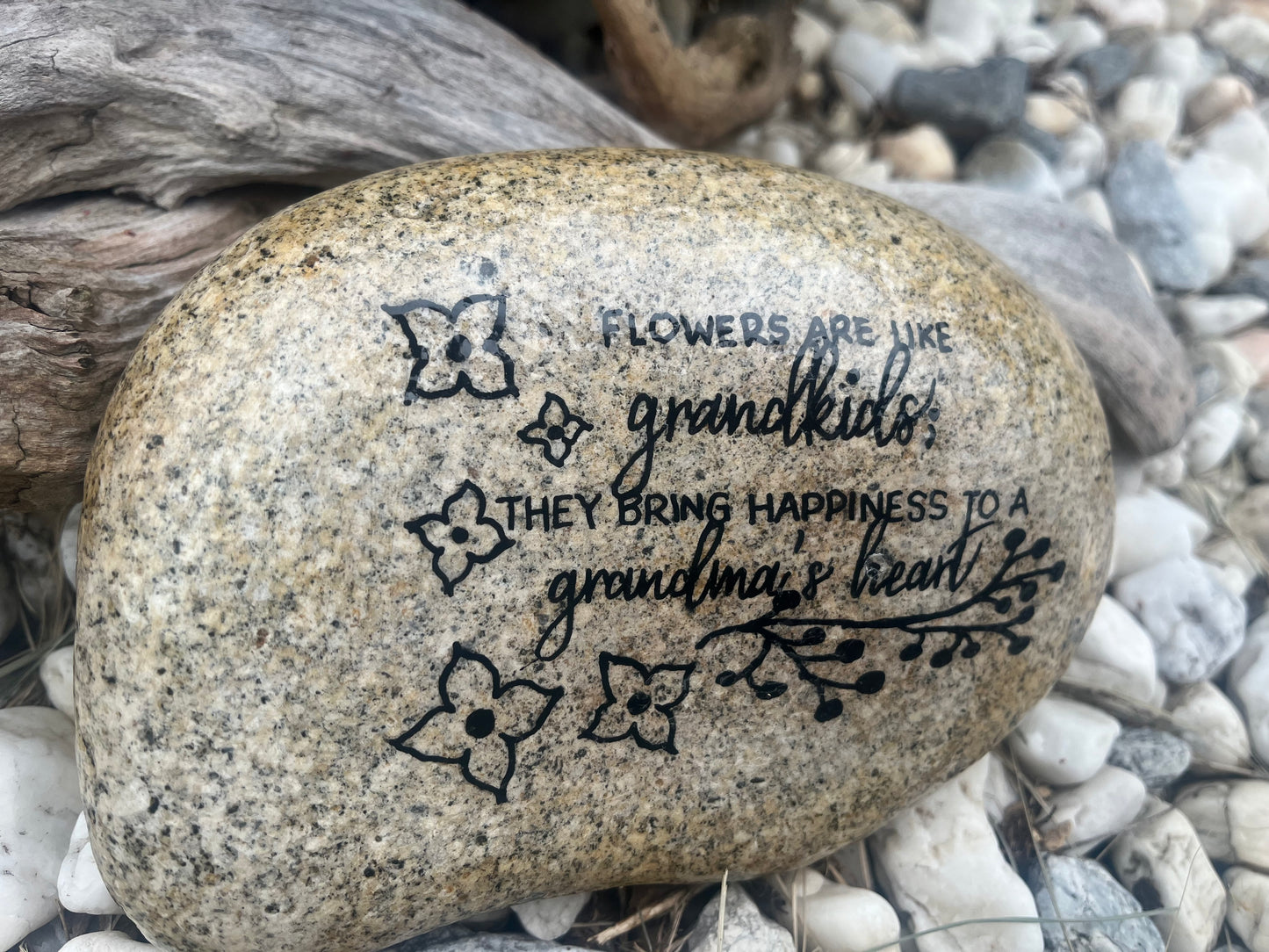 Medium Decorative Garden Stone - Grandma’s Heart
