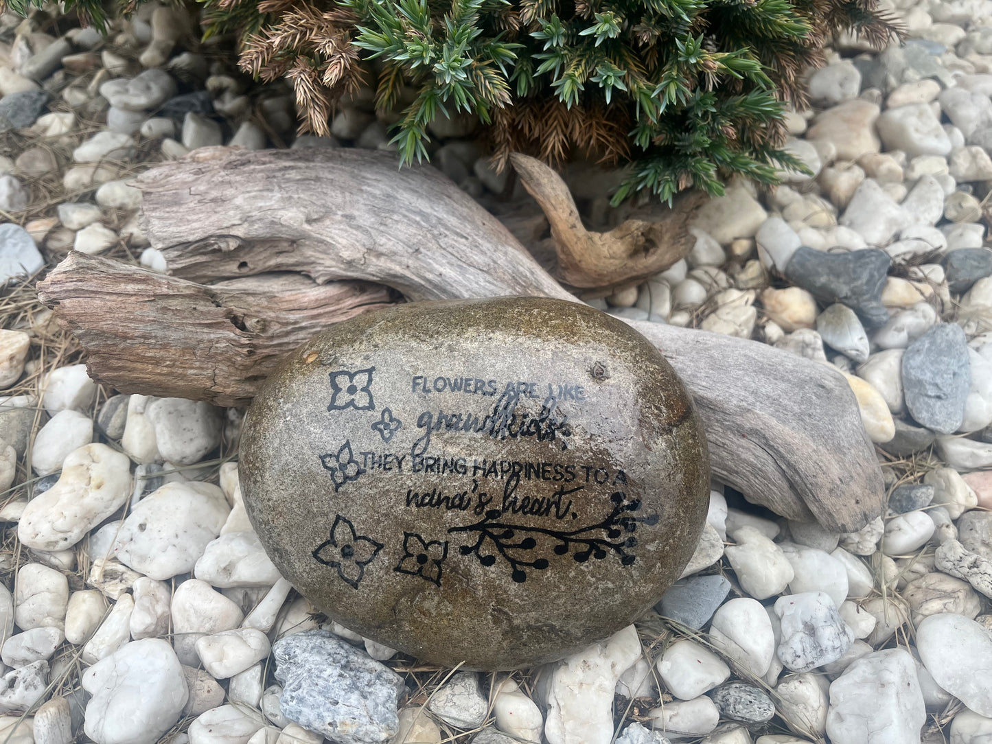 Medium Decorative Garden Stone - Nana’s Heart