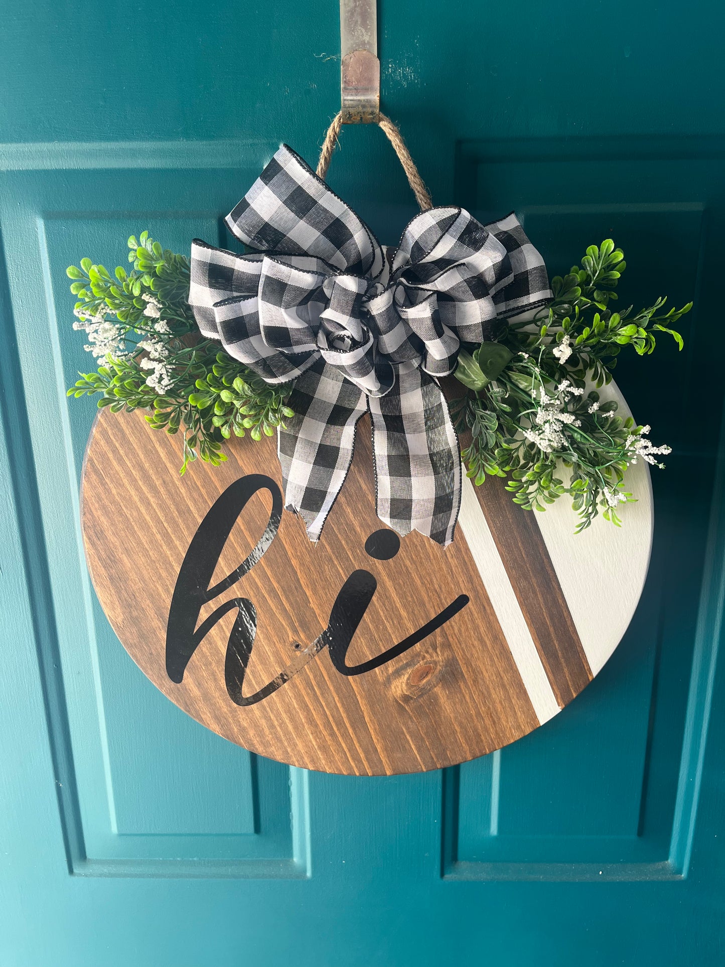 18” Wood ‘hi’ Door Sign