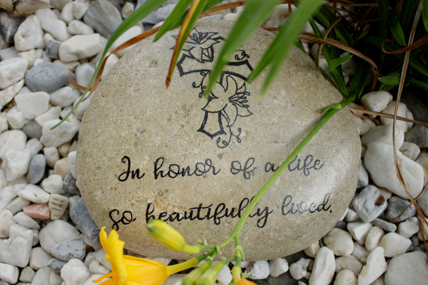 Personalized Large Memorial Stone - Beautifully Lived