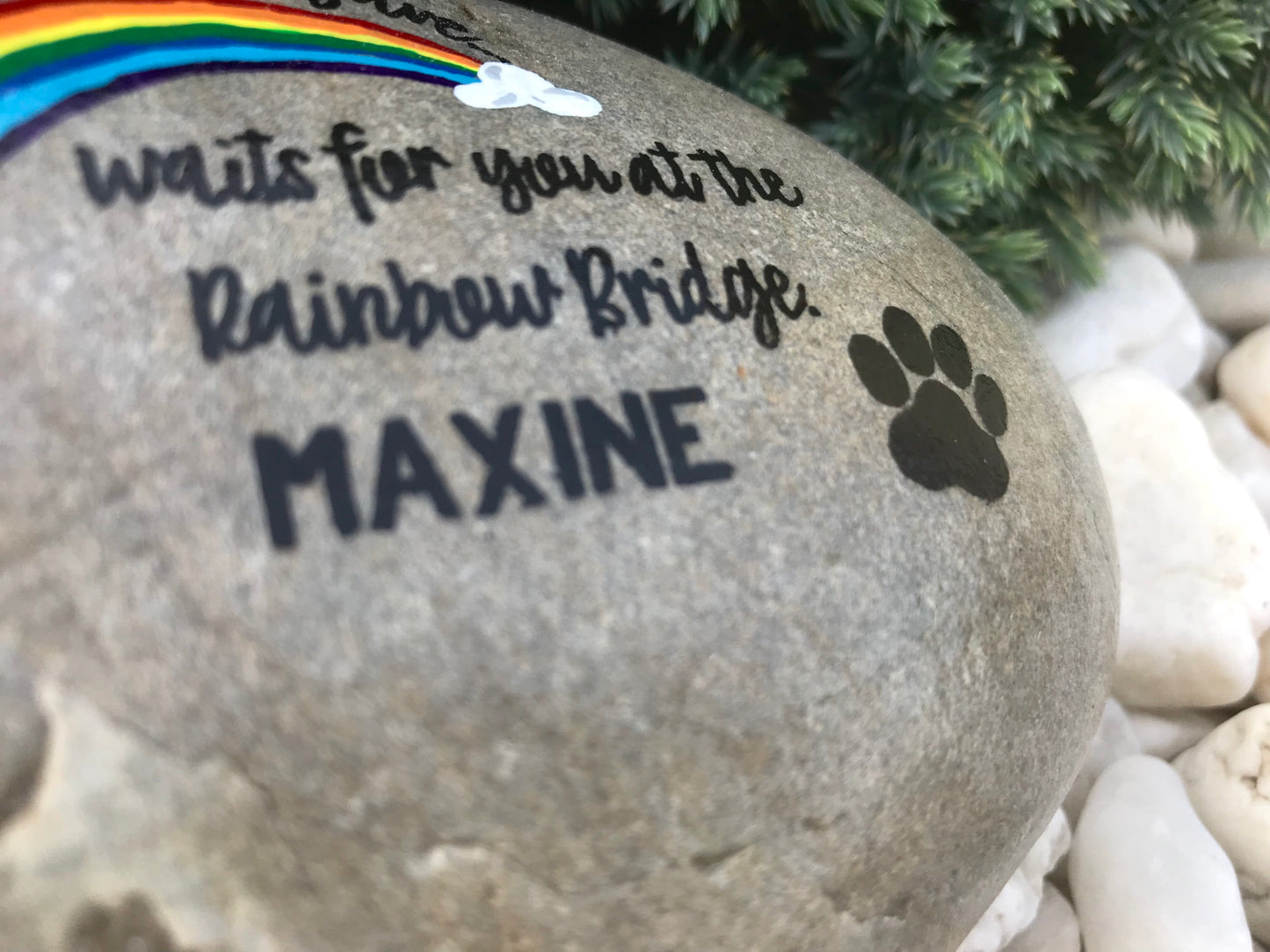 Personalized Medium Pet Memorial Stone - Rainbow Bridge